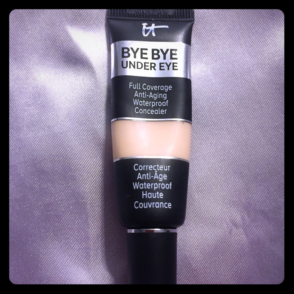 IT - BYE BYE UNDEREYE Concealer 10.0 LIGHTFAIR N